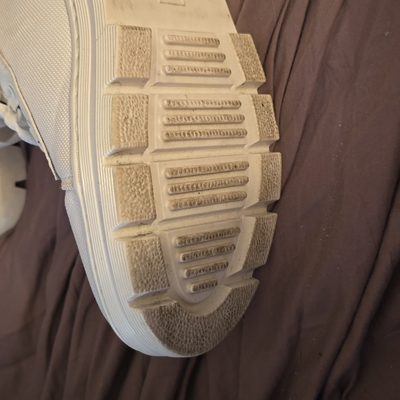 Dr. Martens - Picture 7 of 8